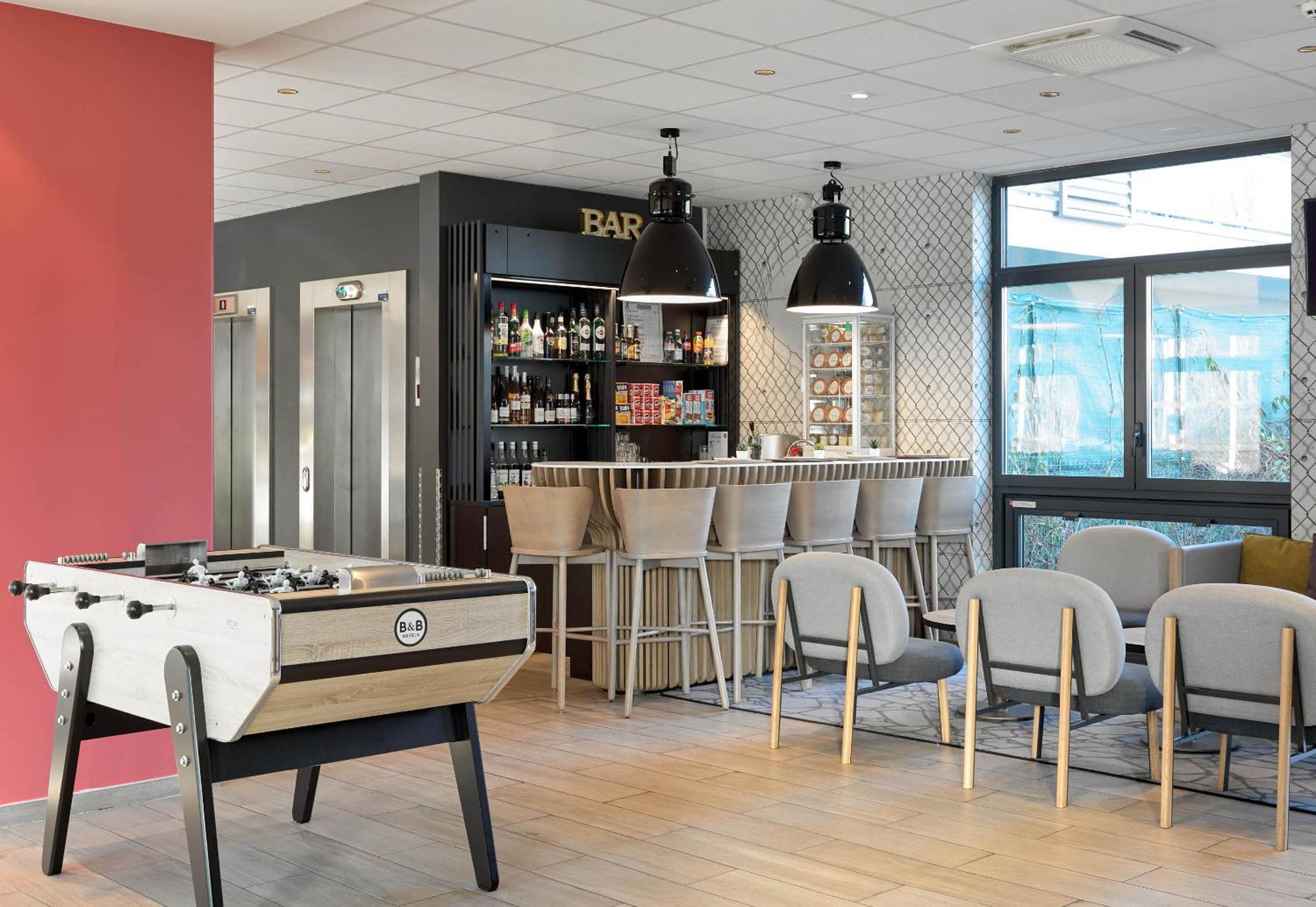 B&B Hotel Paris Meudon Velizy Eksteriør bilde